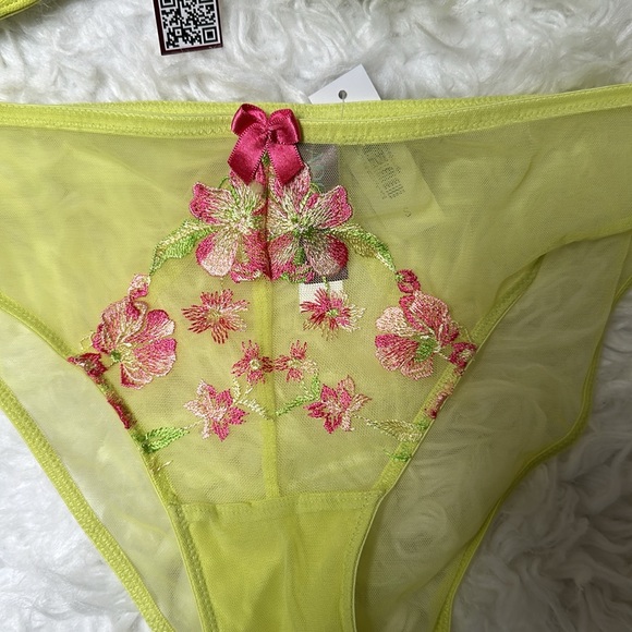BRAND NEW ADORE ME Daphne Push Up bra and panty set size 34C light green - Picture 3 of 7